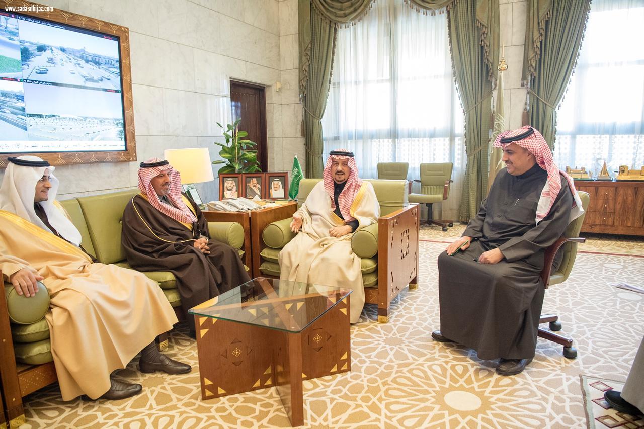 سمو أمير الرياض يبحث مع نائب وزير النقل الحلول لمعوقات المشروعات لإنجازها ويجتمع مع مجلس ادارة جمعية البر